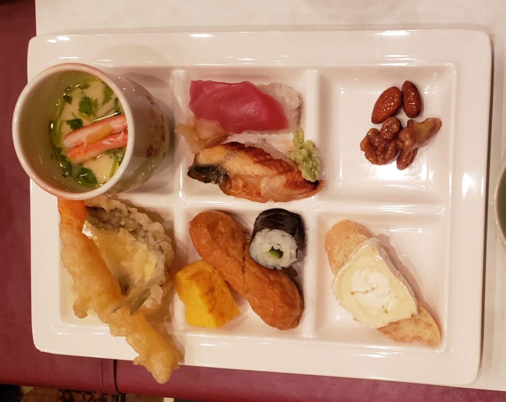 ナスパニューオータニの夕食ビュッフェで盛られた品